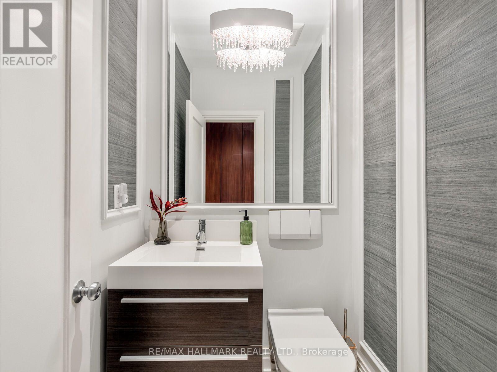 81 MACPHERSON AVENUE - Image 19