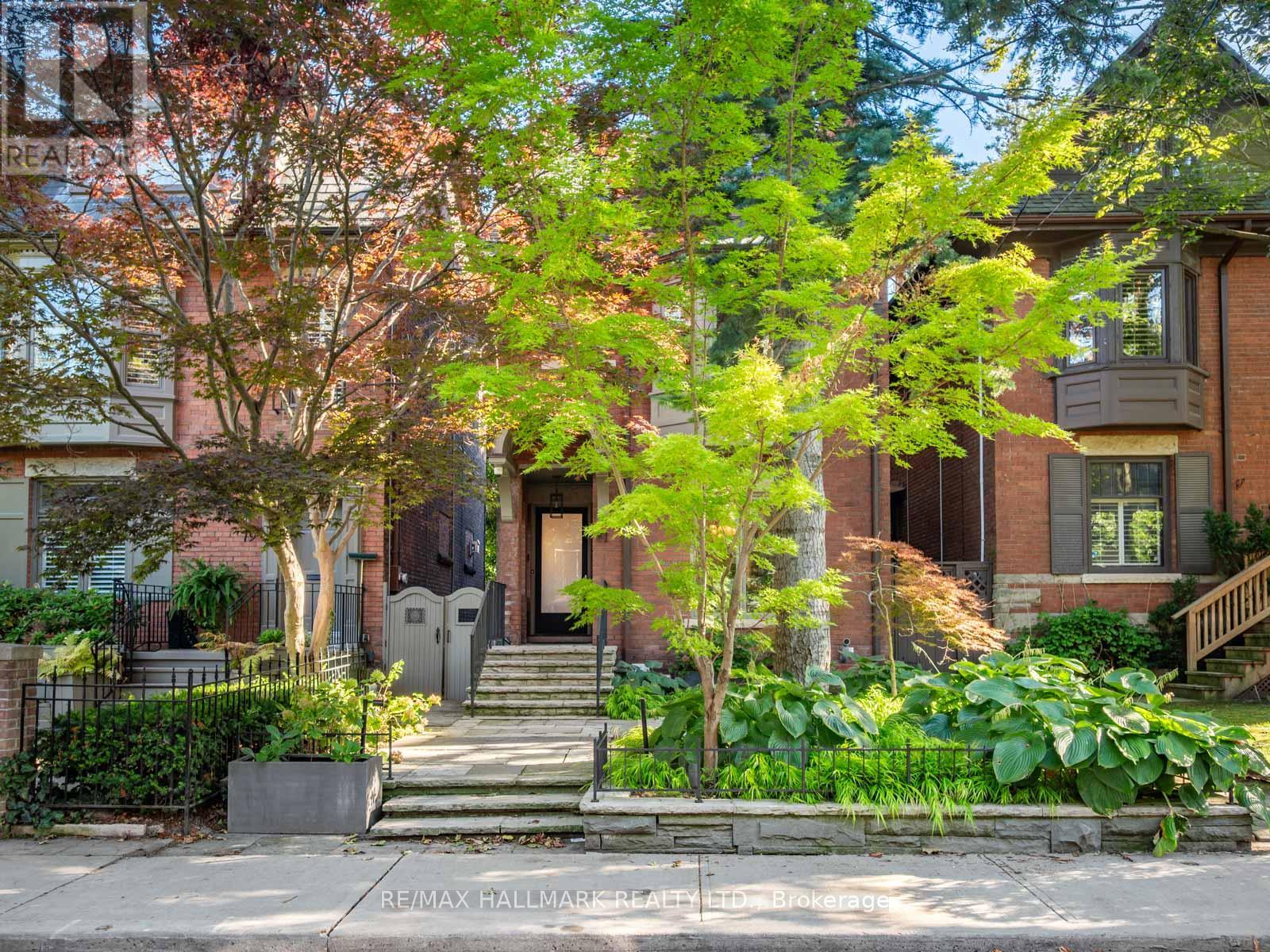 81 MACPHERSON AVENUE - 2