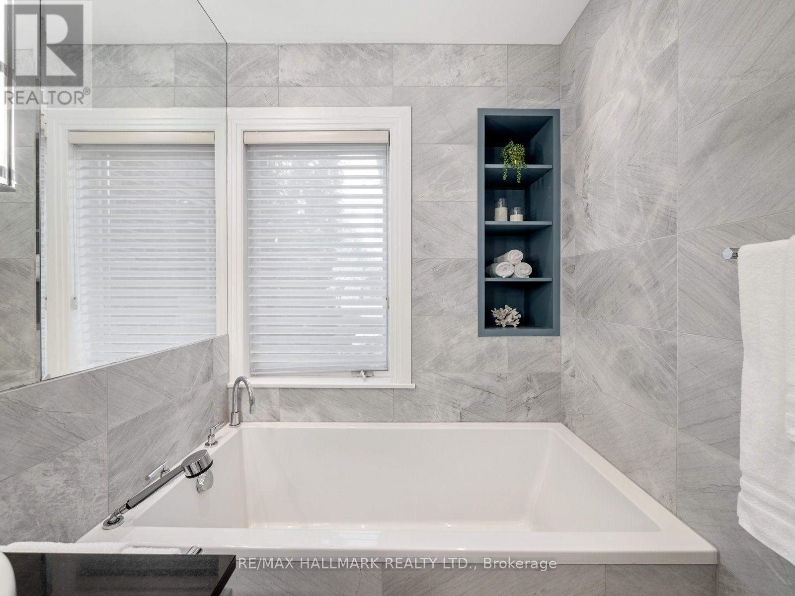 81 MACPHERSON AVENUE - Image 29