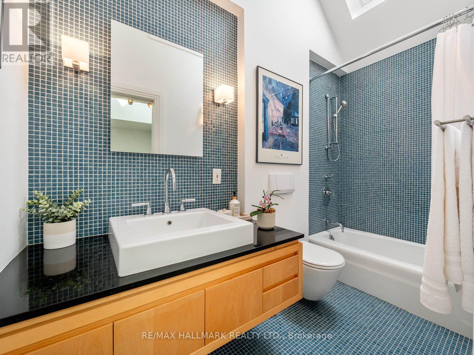 81 MACPHERSON AVENUE - Image 36