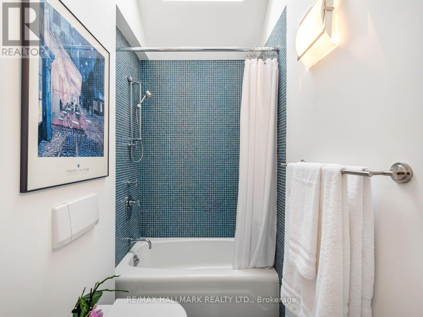 81 MACPHERSON AVENUE - Image 37