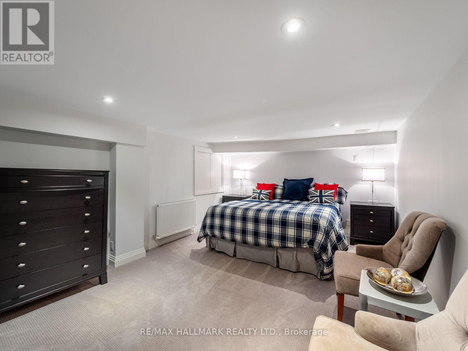 81 MACPHERSON AVENUE - Image 42
