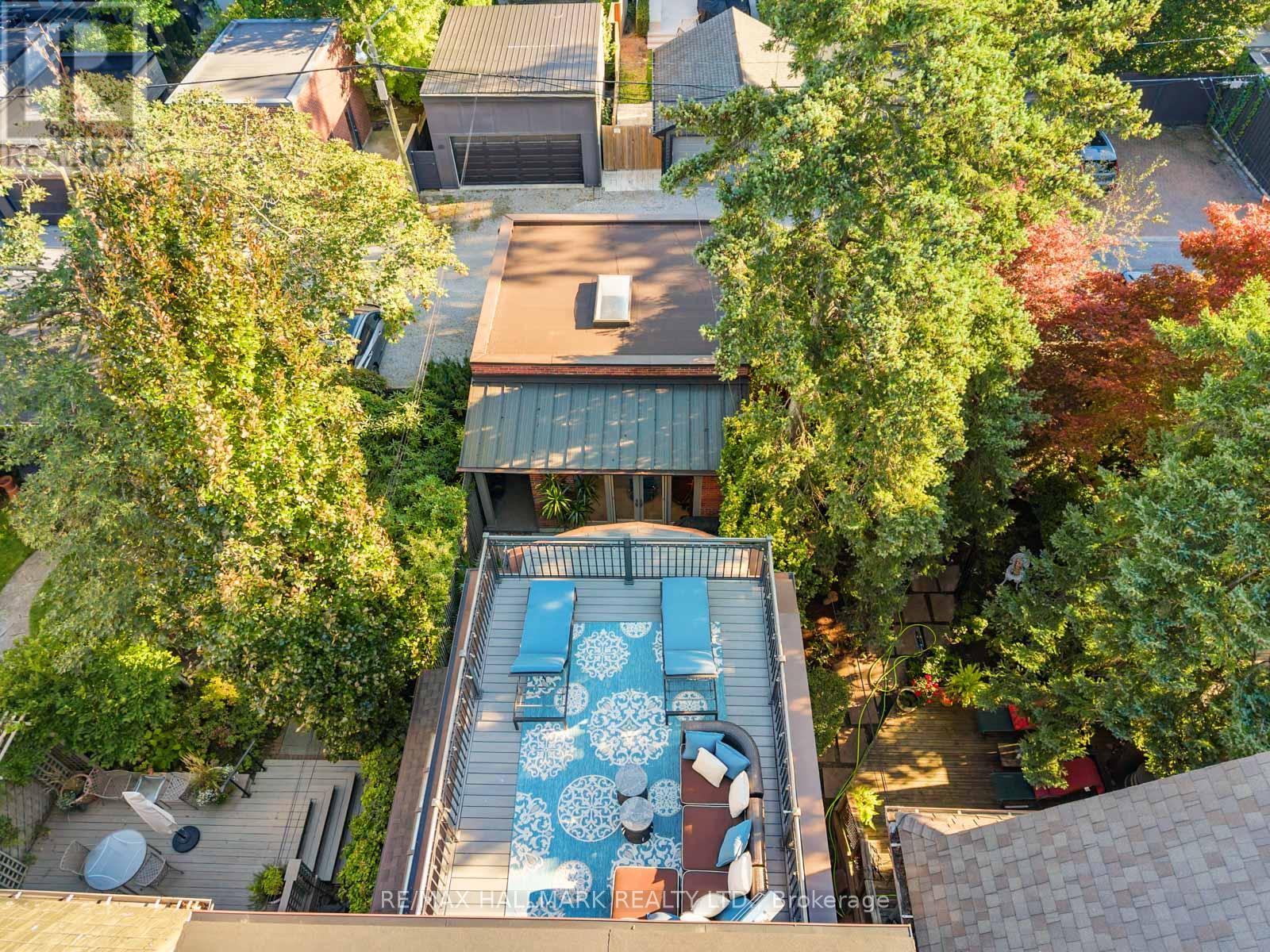 81 MACPHERSON AVENUE - 50