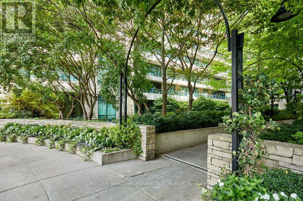 #806 20 SCRIVENER SQUARE - Image 18