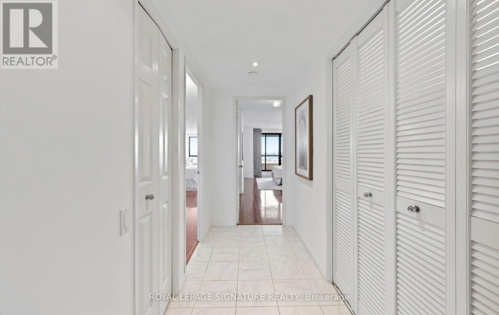#1704 1 CONCORDE PLACE - Image 22