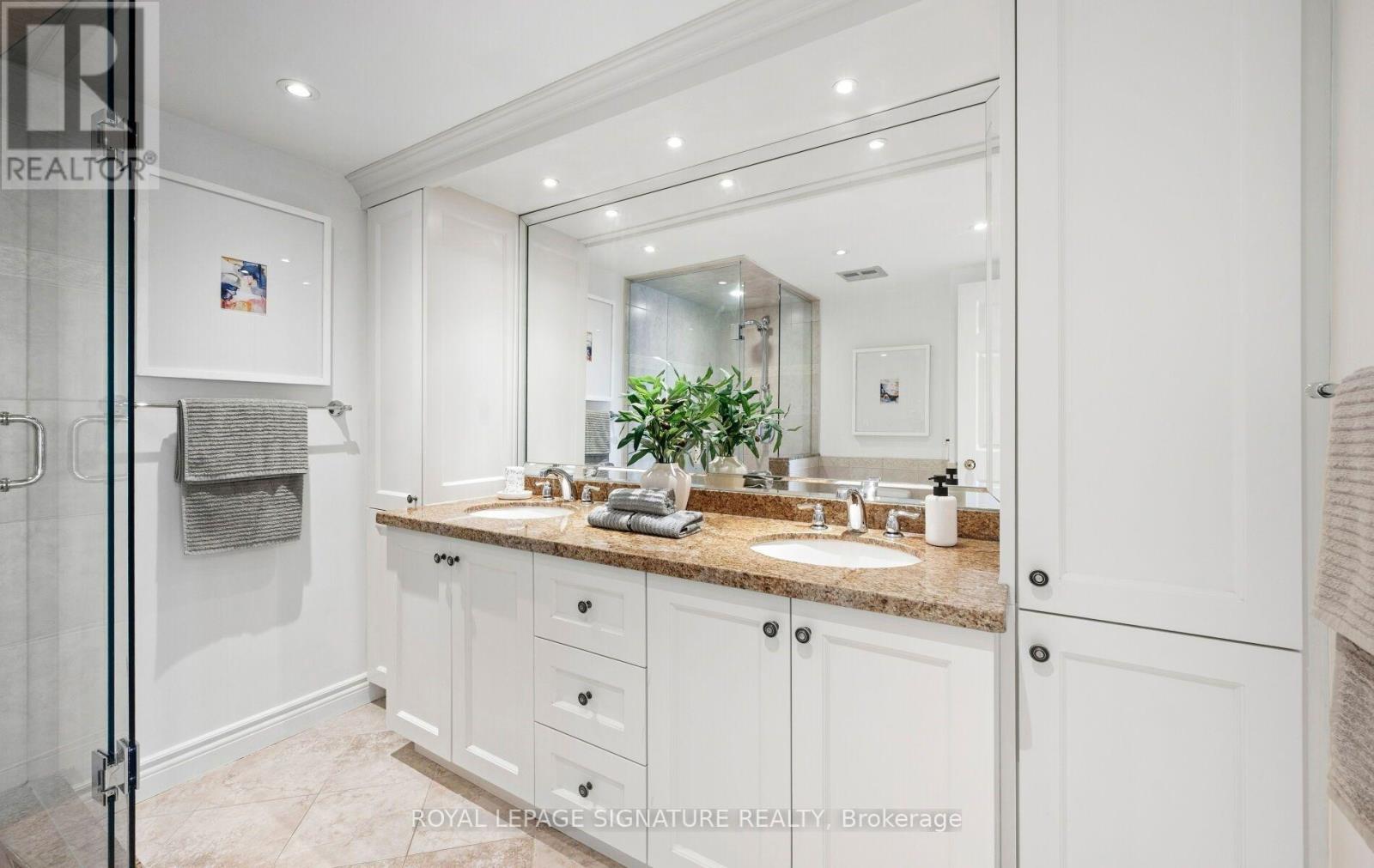 #1704 1 CONCORDE PLACE - Image 31
