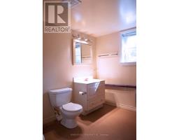8 Hazelglen Avenue, Toronto, ON M2R1R7 Photo 7
