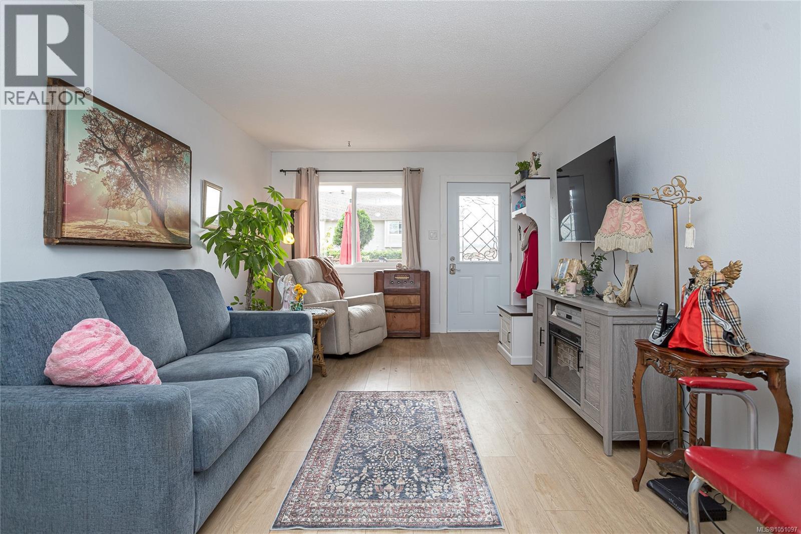 #5 974 Dunford Ave - 4