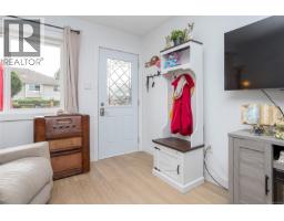 Living room - 5 974 Dunford Ave, Langford, BC V9B2S3 Photo 6