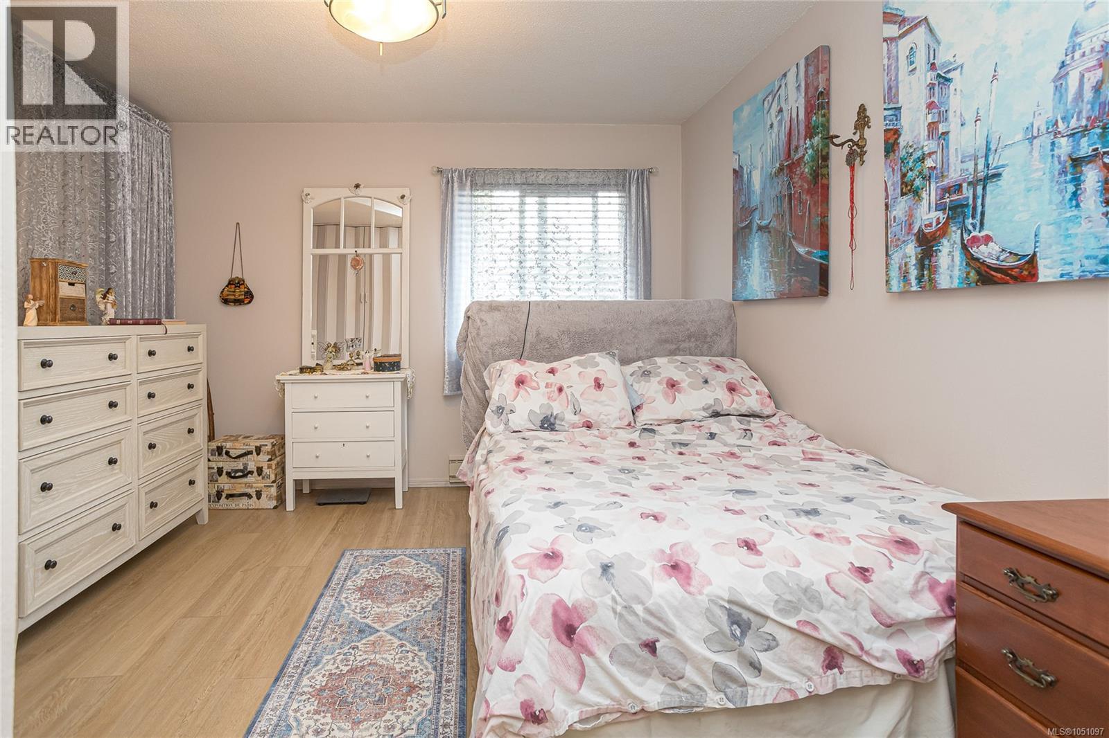#5 974 Dunford Ave - Image 14