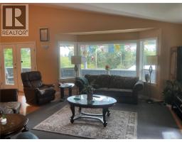 210 Poplar Rd, Alert Bay, BC V0N1A0 Photo 15