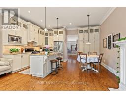 154 Holborne Avenue, Toronto, ON M4C2R6 Photo 14