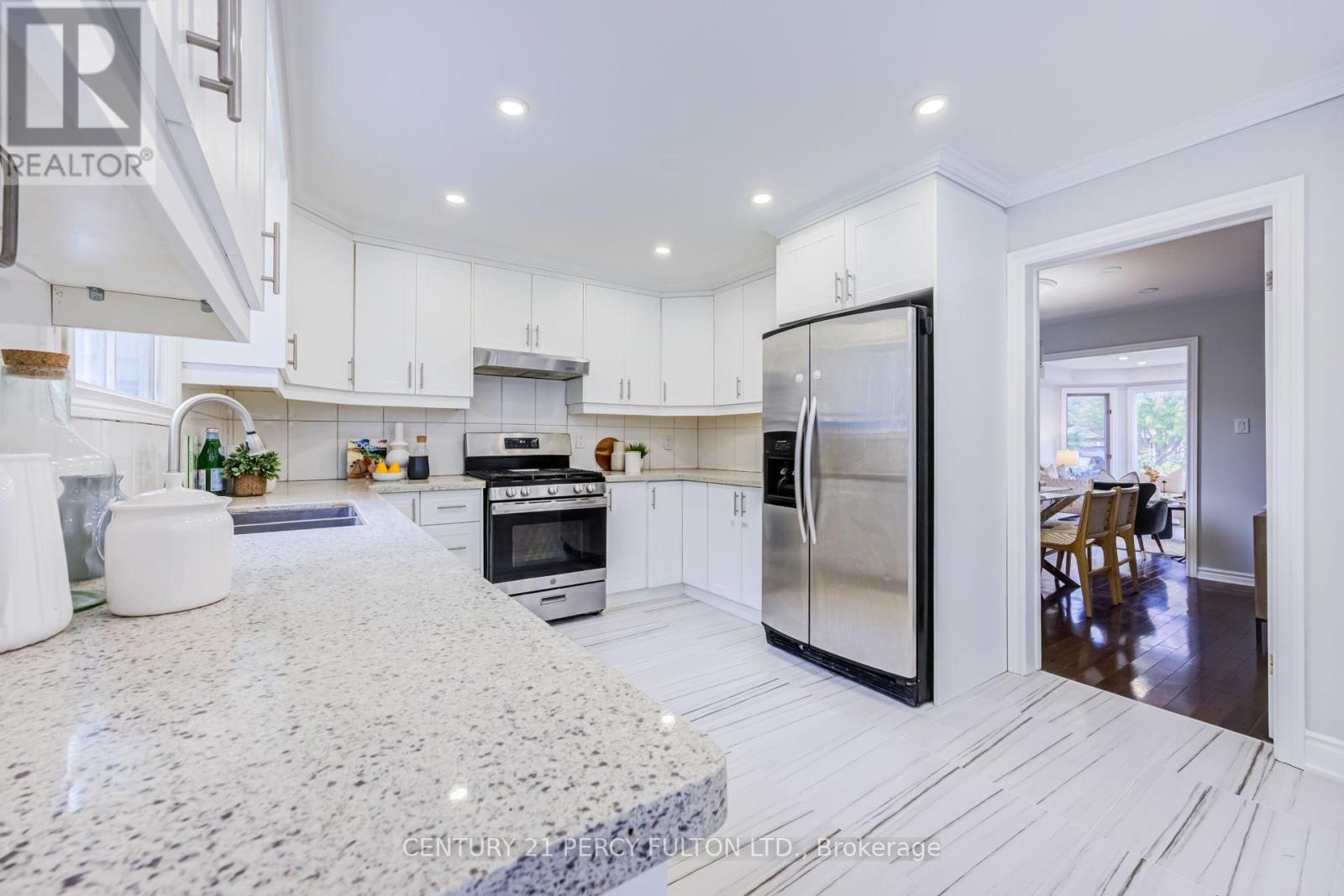 8 SAYOR DRIVE - Image 11