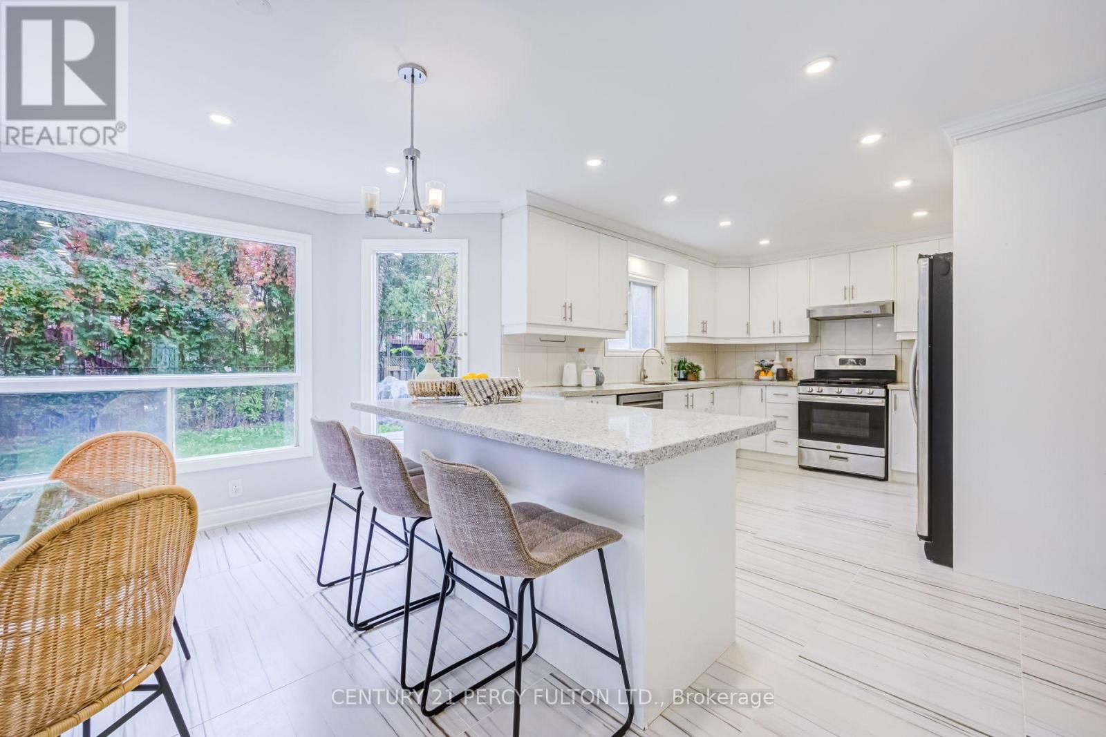 8 SAYOR DRIVE - 14