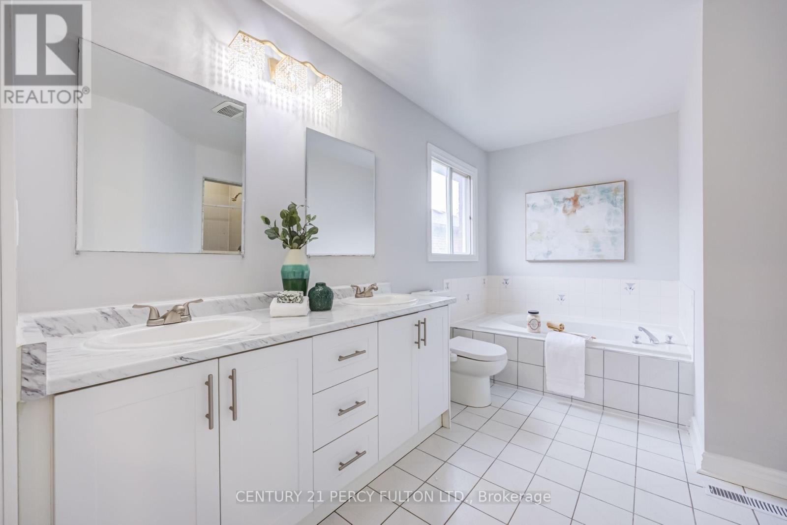 8 SAYOR DRIVE - 26