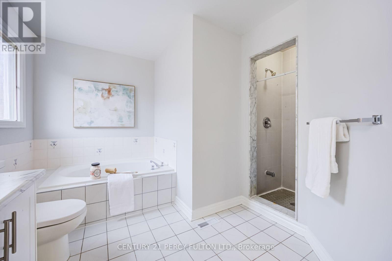 8 SAYOR DRIVE - 27