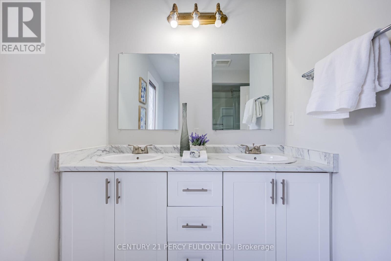 8 SAYOR DRIVE - Image 35