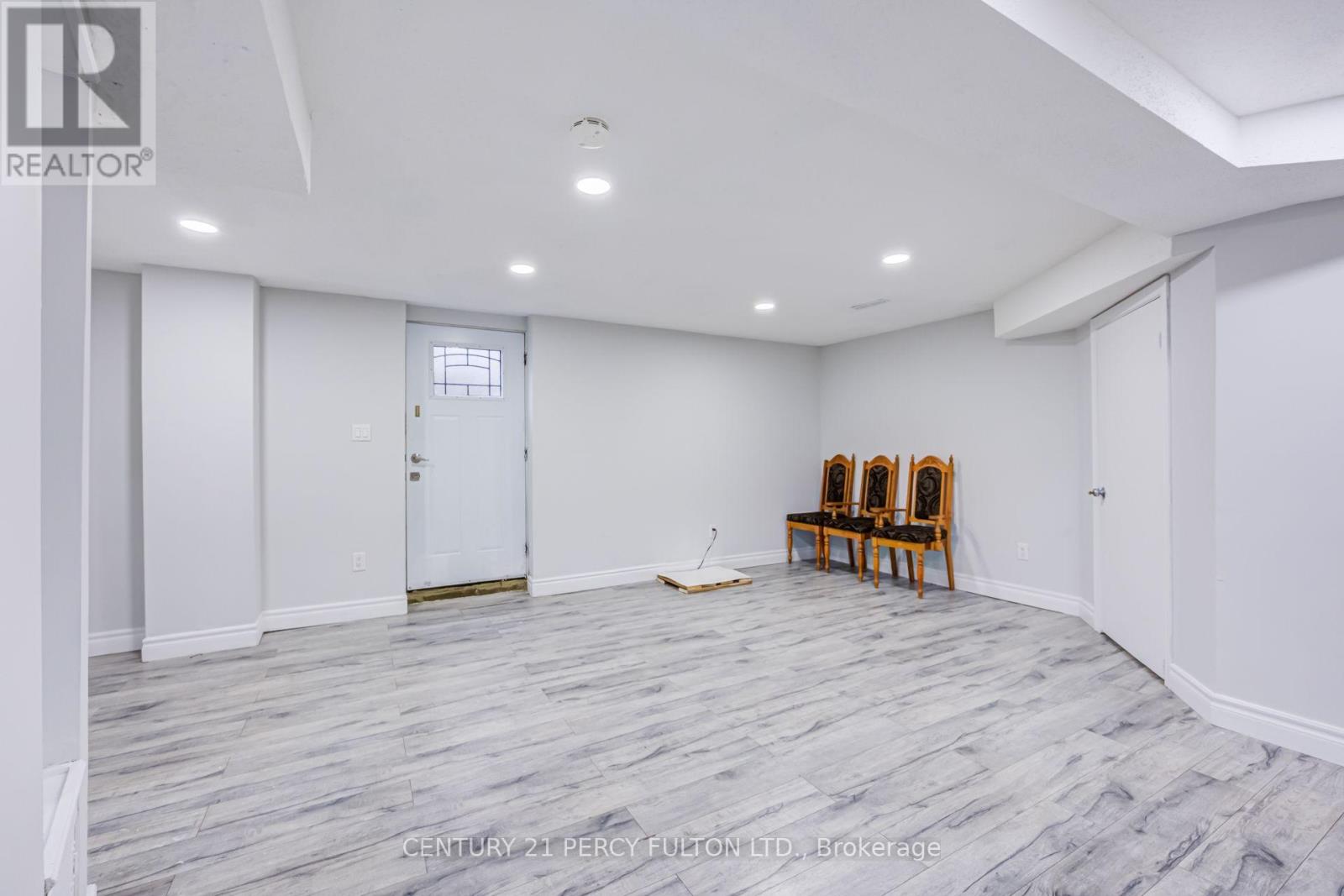8 SAYOR DRIVE - Image 39