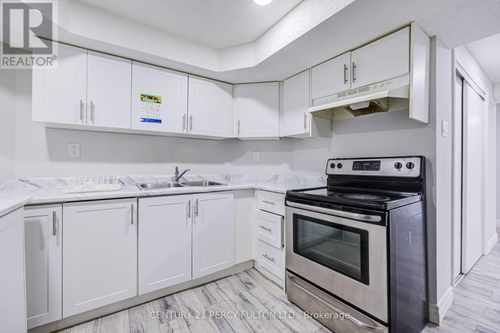 8 SAYOR DRIVE - 45