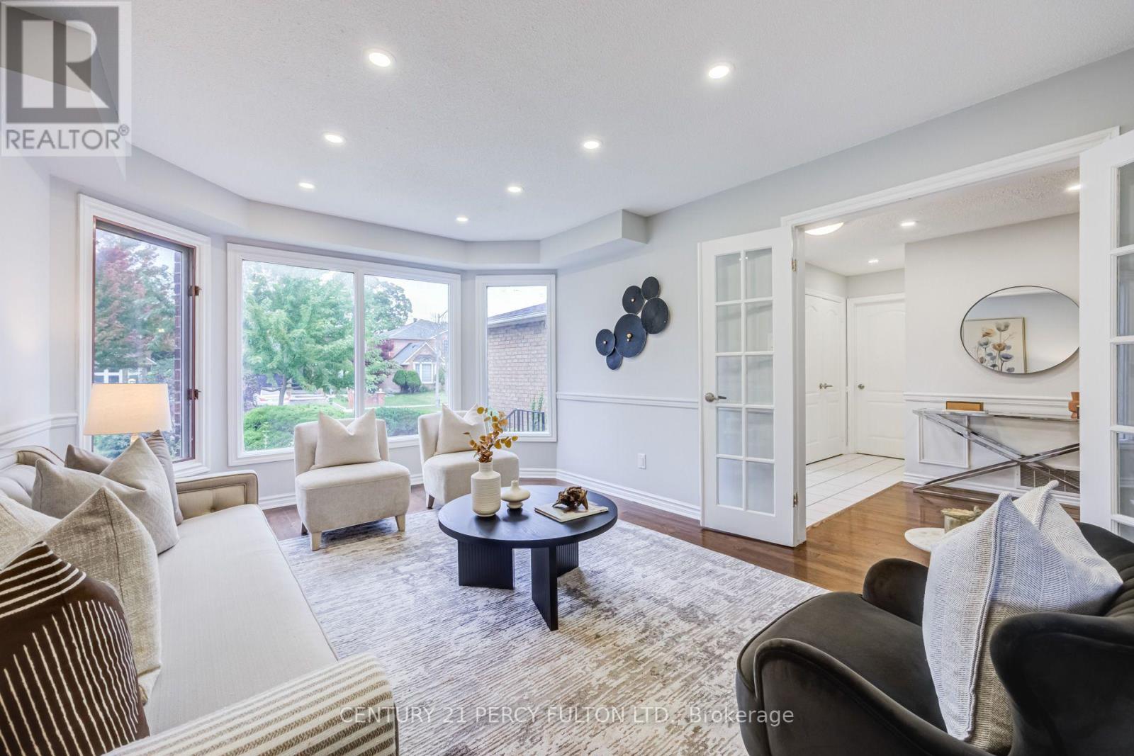 8 SAYOR DRIVE - Image 5