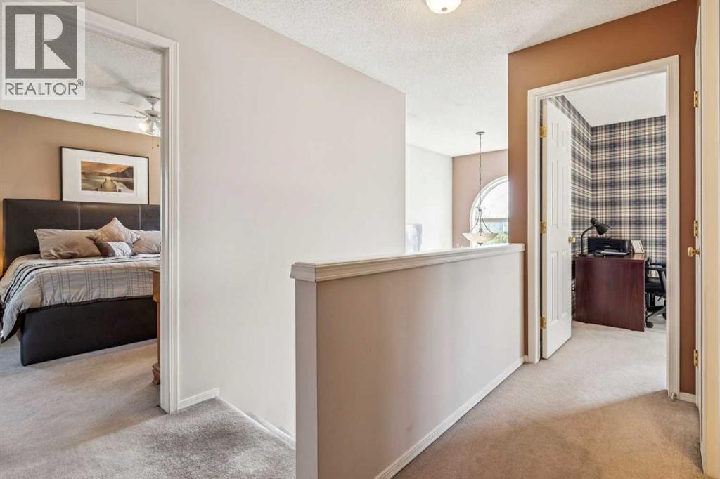 40 Country Hills Bay NW - 24