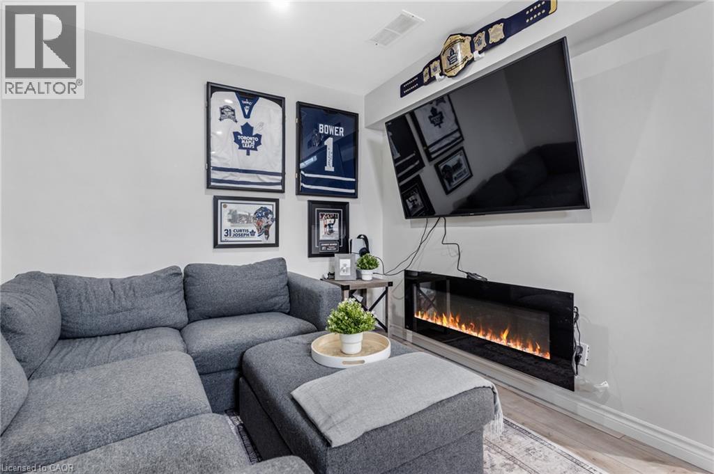 107 GIBBONS Drive - 26