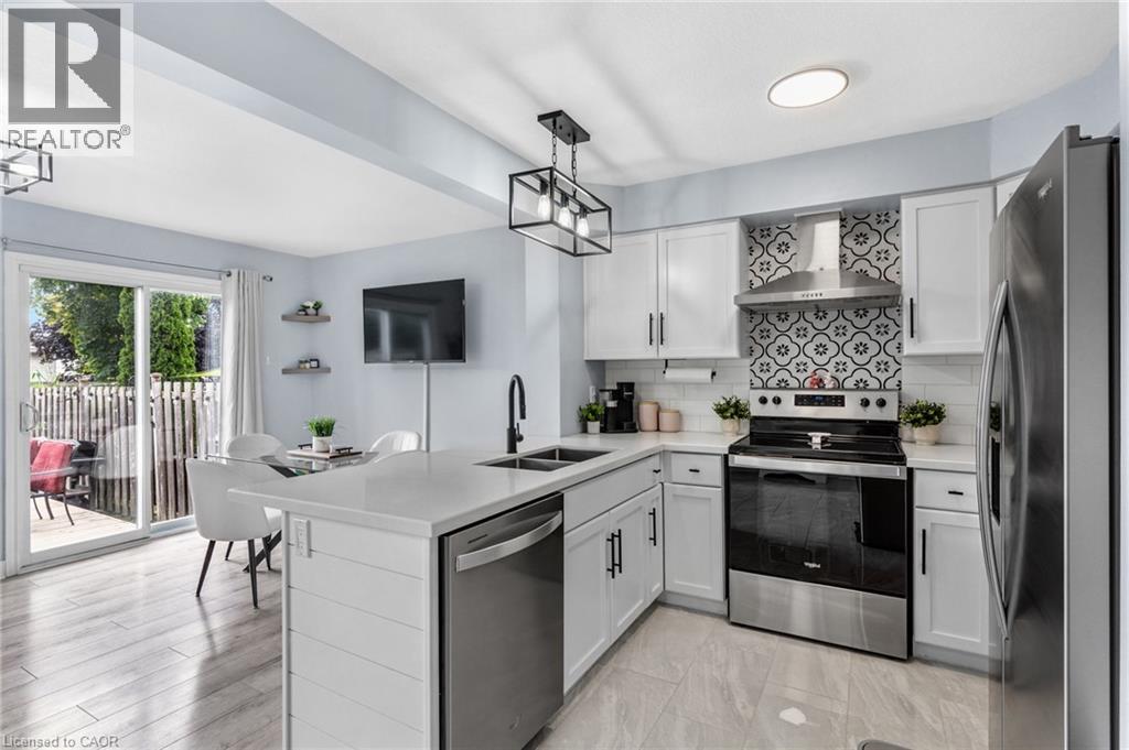 107 GIBBONS Drive, Fergus — photo 9