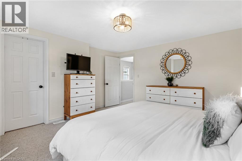 107 GIBBONS Drive - Image 21