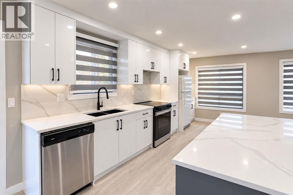 6827 Temple Drive NE, Calgary, Alberta, T1Y5N4 — thumbnail 3