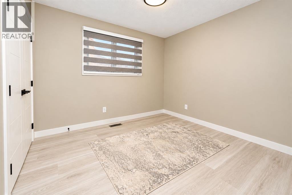 6827 Temple Drive NE, Calgary, Alberta, T1Y5N4 — thumbnail 12