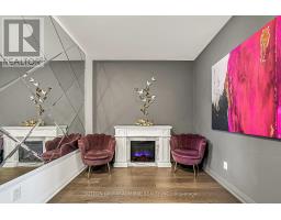 1005 - 55 Oneida Crescent, Richmond Hill, ON L4B0E8 Photo 12