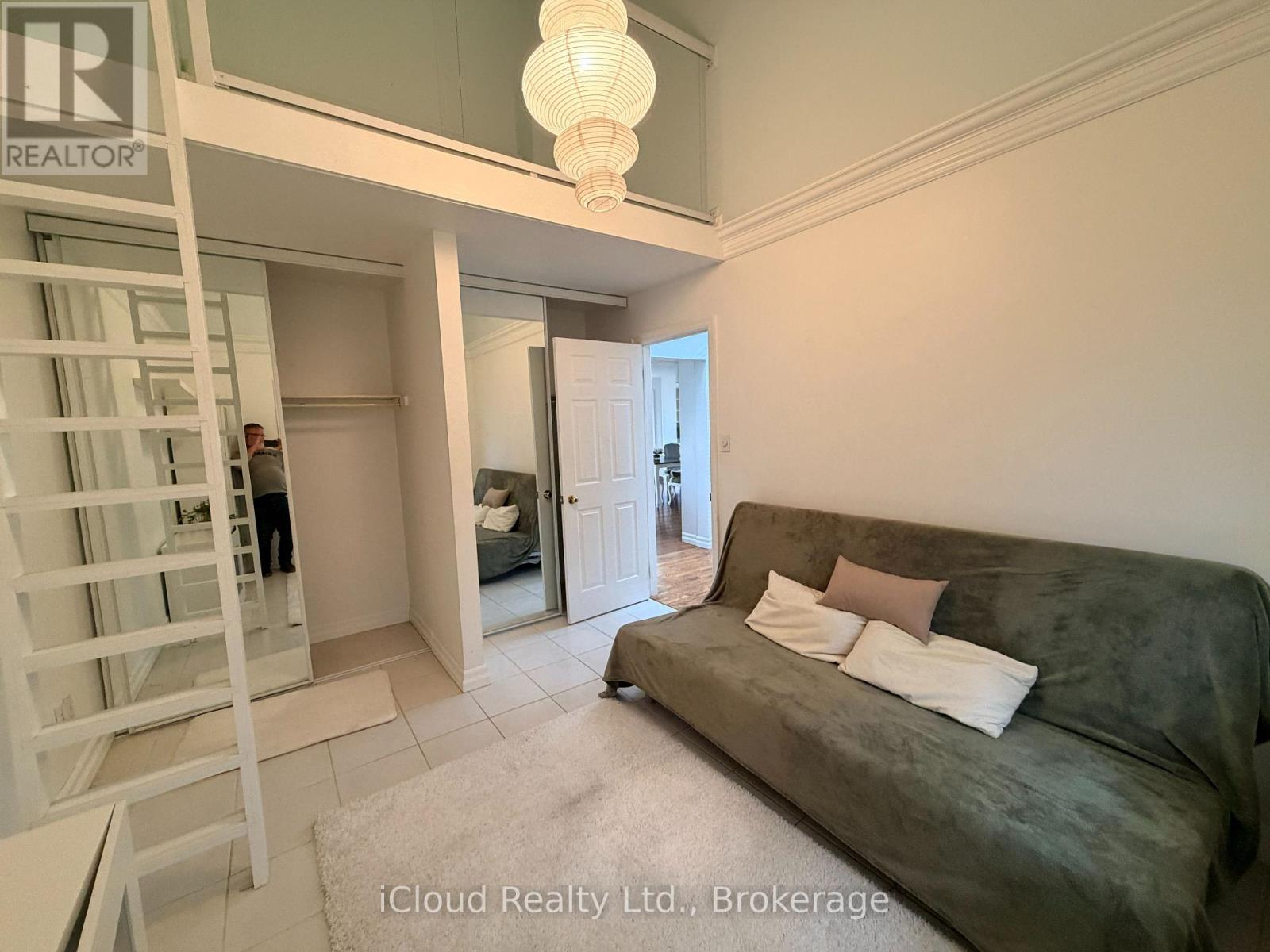 176 WYNDHAM STREET - Image 21