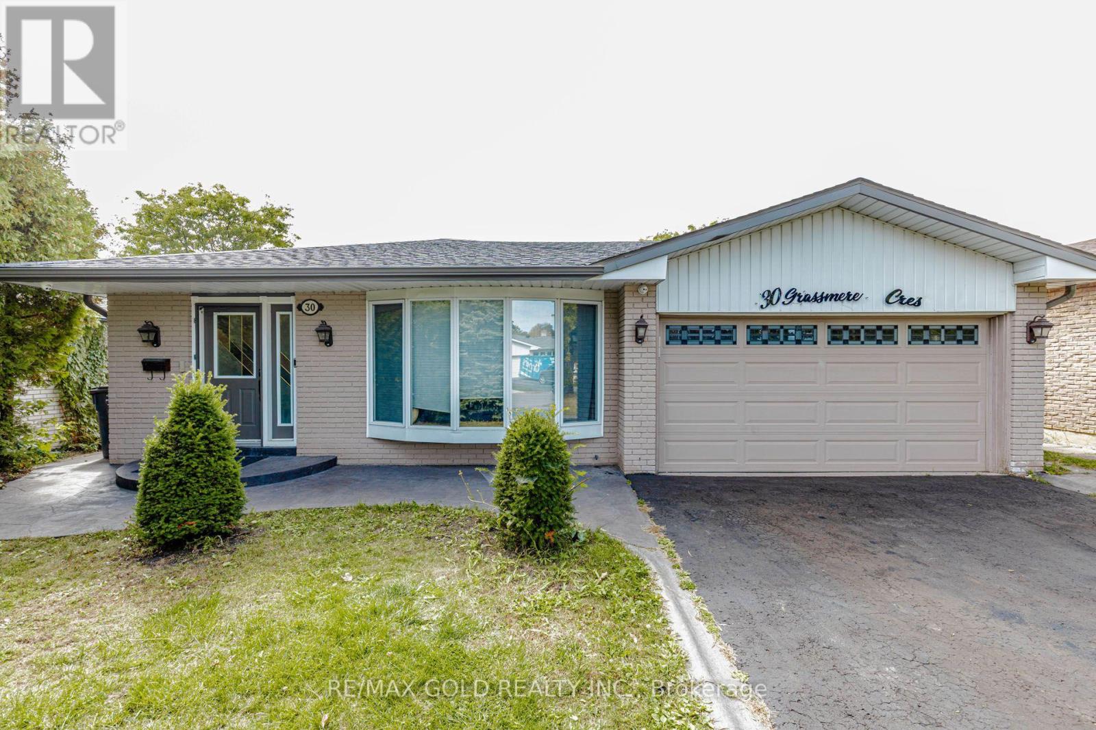 Photo of 30 Grassmere Crescent