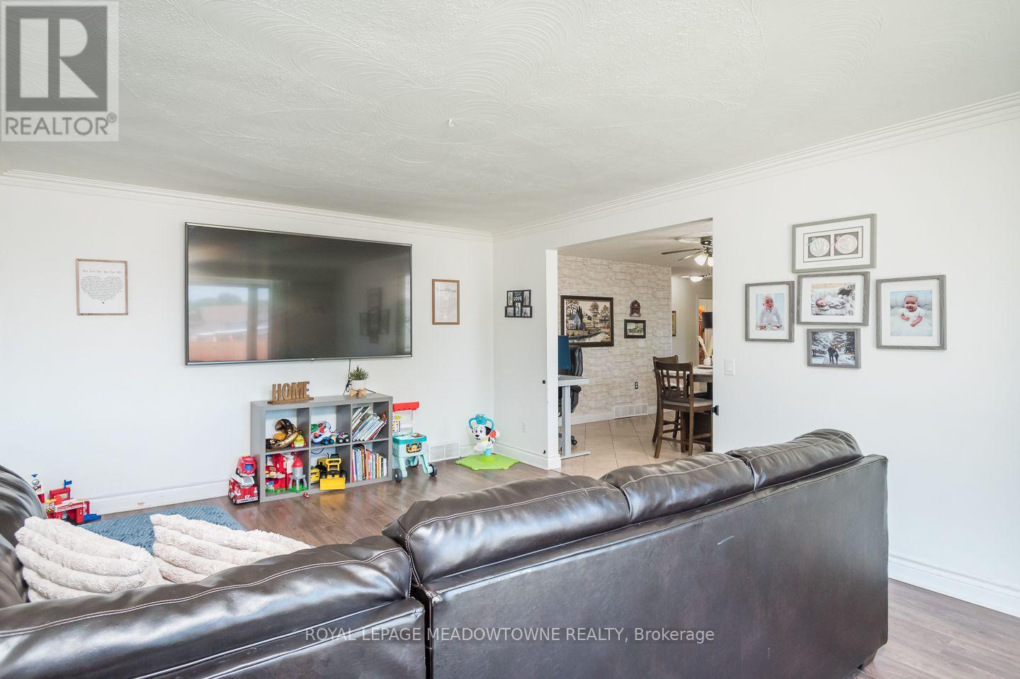 180 WEST SIDE ROAD - Image 9