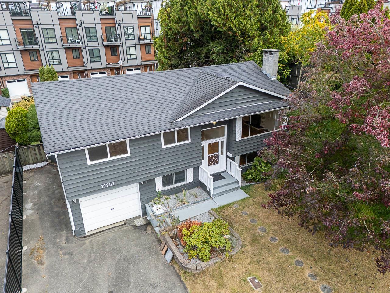 19751 54A AVENUE, Langley