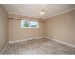 19751 54a Avenue, Langley, BC V3A3W4 Photo 10