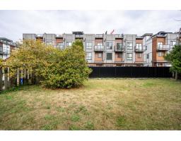 19751 54a Avenue, Langley, BC V3A3W4 Photo 25