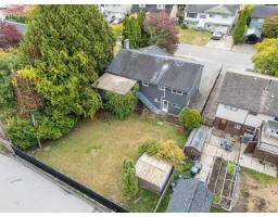 19751 54a Avenue, Langley, BC V3A3W4 Photo 31