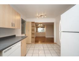 19751 54a Avenue, Langley, BC V3A3W4 Photo 9