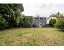 19751 54a Avenue, Langley, BC V3A3W4 Photo 28