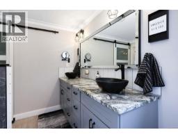 542 Thulin St, Campbell River, BC V9W2L1 Photo 28
