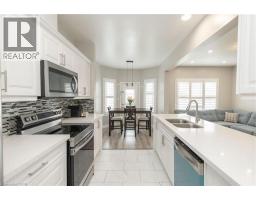 73 Appleblossom Drive, Hamilton, ON L9C7W3 Photo 7