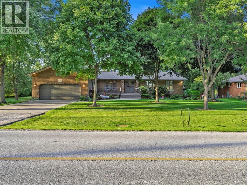 2730 BOUFFARD, LaSalle, Ontario, N9H1W2, LaSalle, Ontario — photo 1 of 5