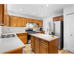 12201 67a Avenue, Surrey, BC V3W0L9 Photo 6