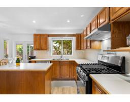 12201 67a Avenue, Surrey, BC V3W0L9 Photo 8