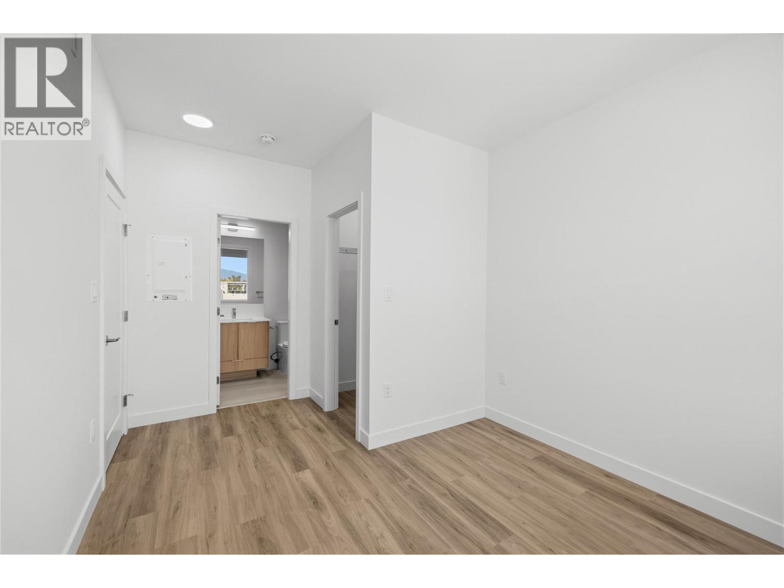 270 Riverside Drive Unit# 412, Penticton