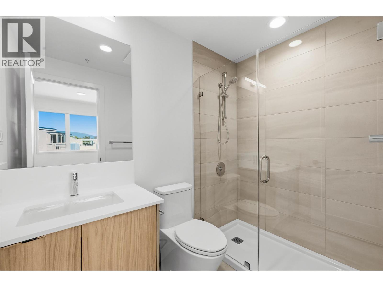 270 Riverside Drive Unit# 412, Penticton