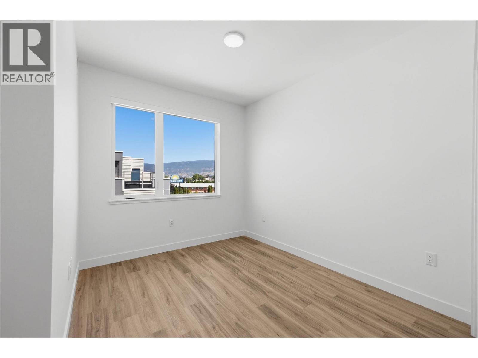 270 Riverside Drive Unit# 412, Penticton