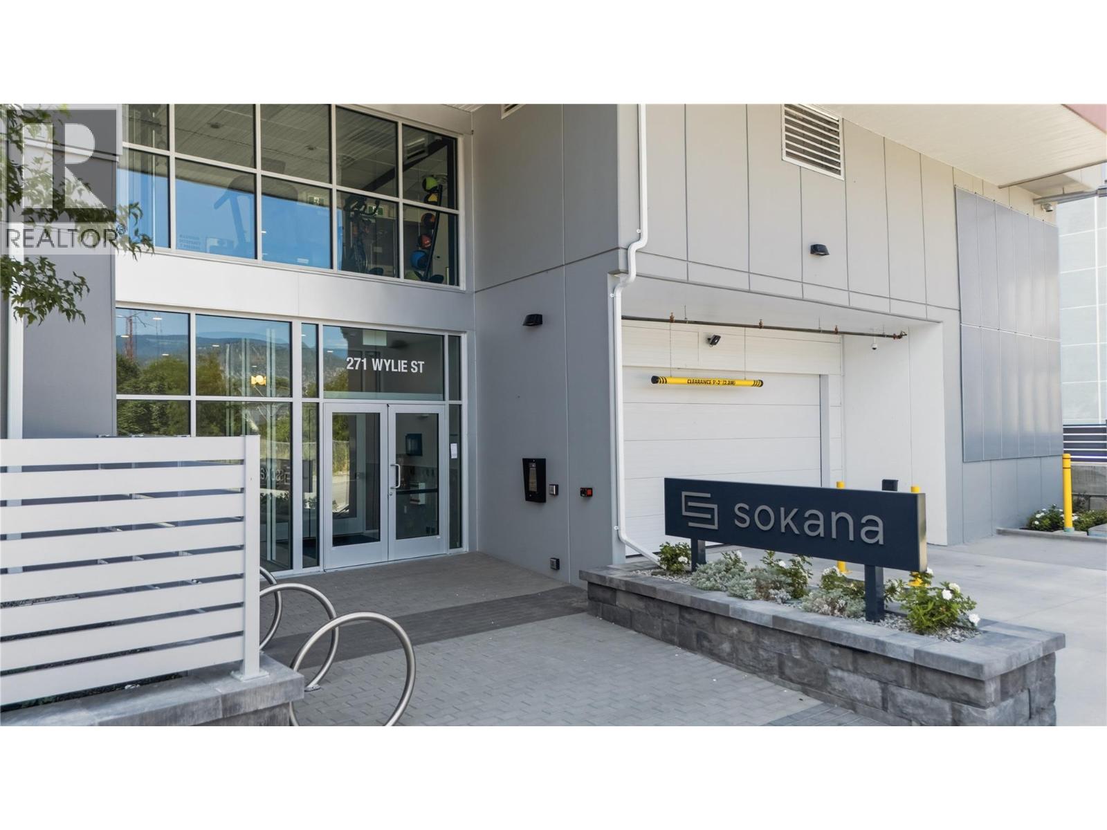 270 Riverside Drive Unit# 412, Penticton