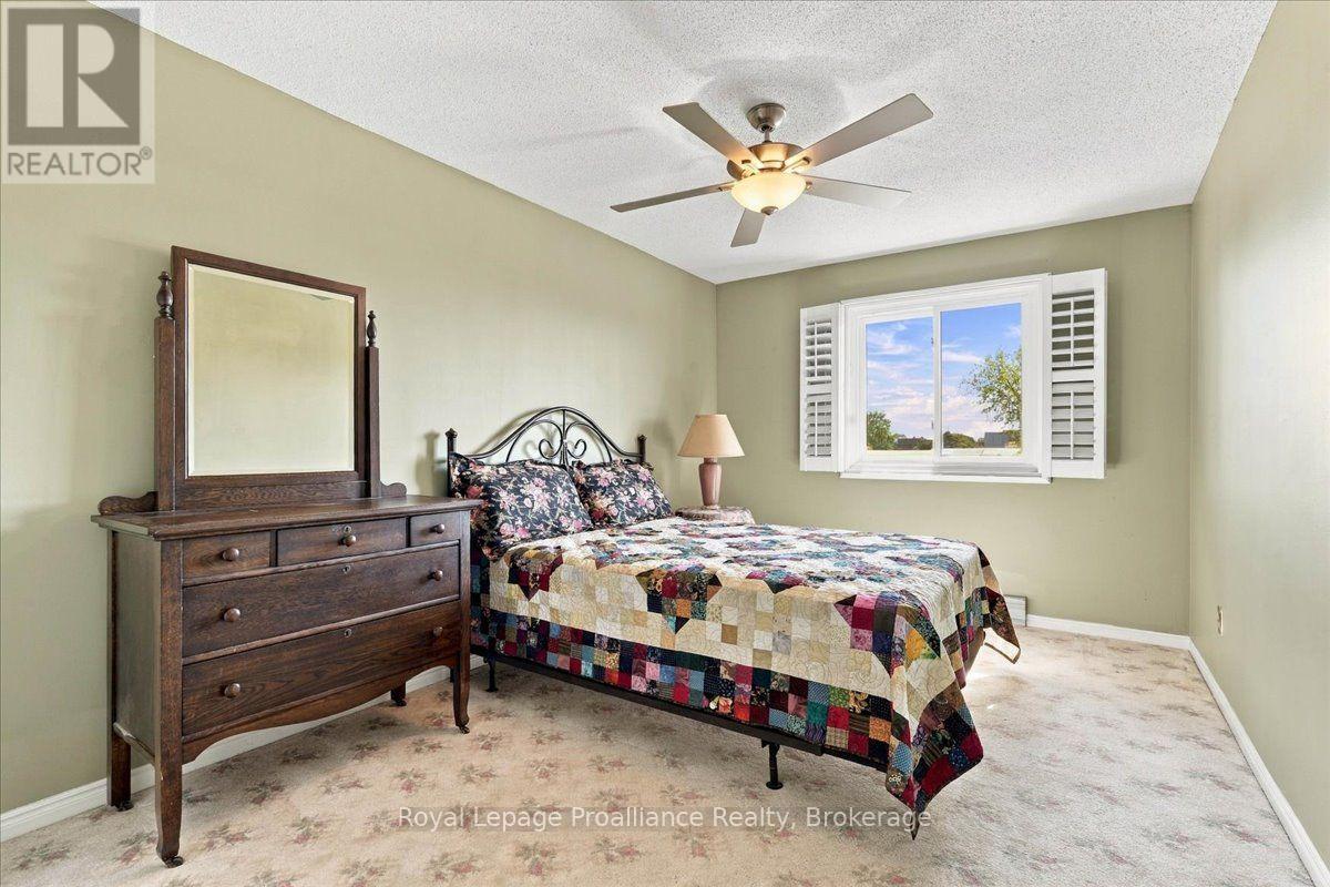 307B- 221 North Park Street, Belleville, ON photo 11